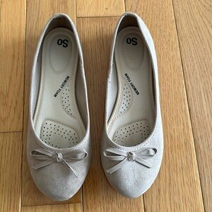 Women’s dressy flats